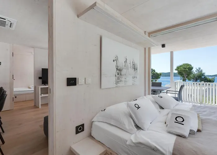 Victorie Buqez Villa *