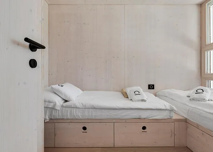 Victorie Buqez Willa *